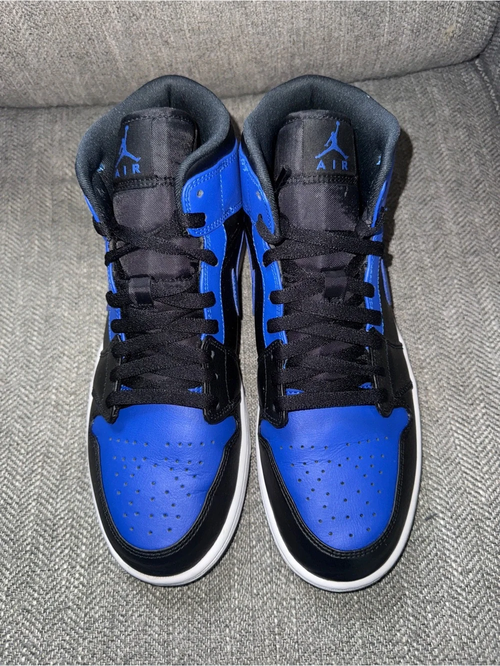 Nike Air Jordan 1 Mid in 